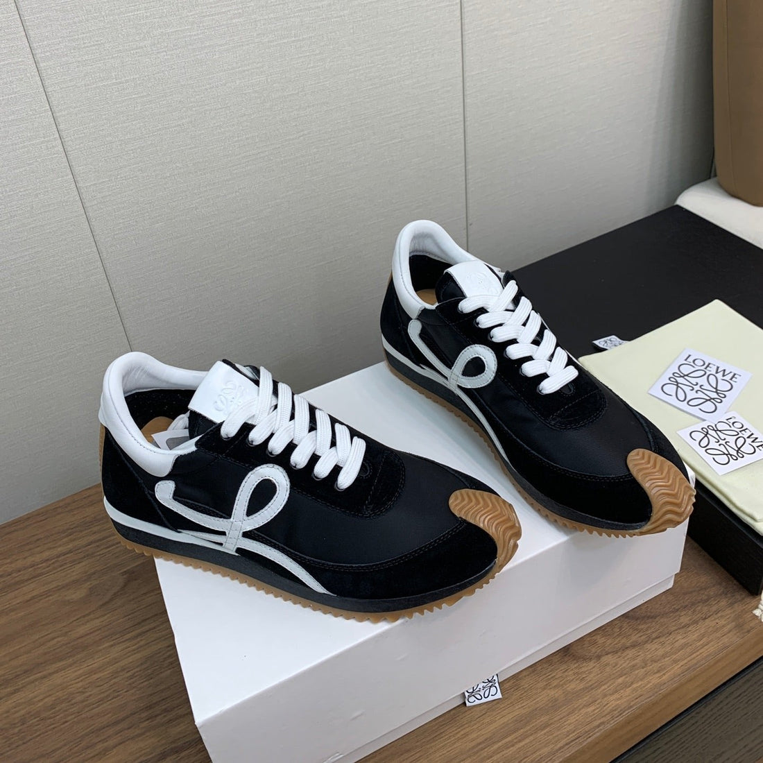 LW FLOW RUNNER SNEAKER BLACK-BROWN SUEDE