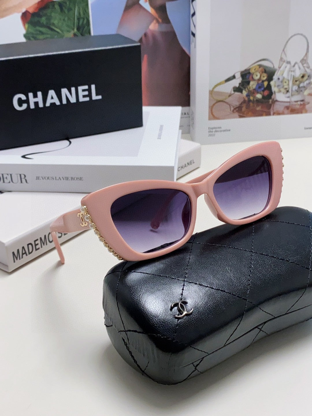 CAT EYE SUNGLASSES 632698 IN PINK ACETATE EMBOSSED PEARL