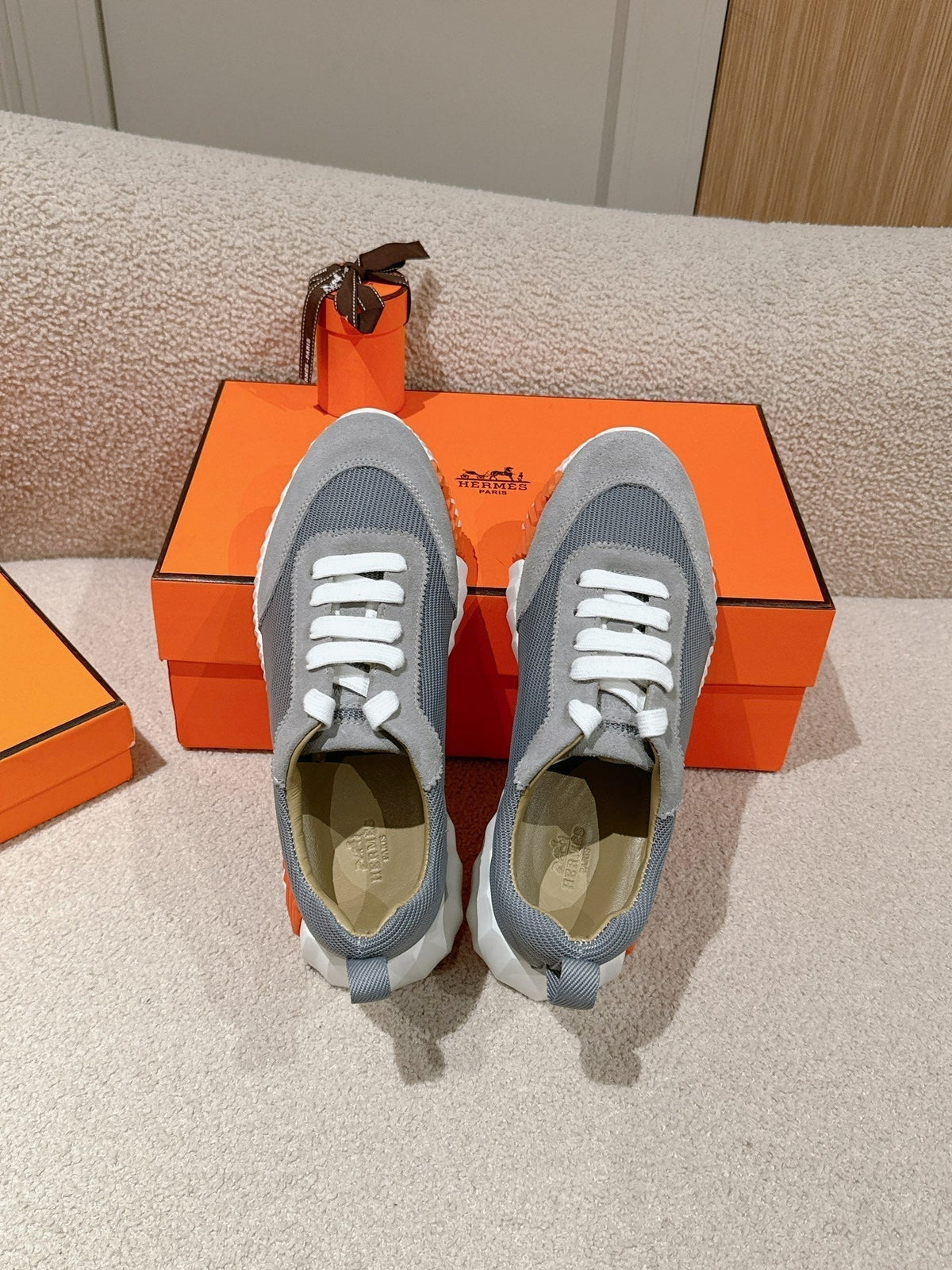 MAINLAND SNEAKER IN ASH GRAY SUEDE AND SHARK GRAY BREATHABLE MESH FABRIC