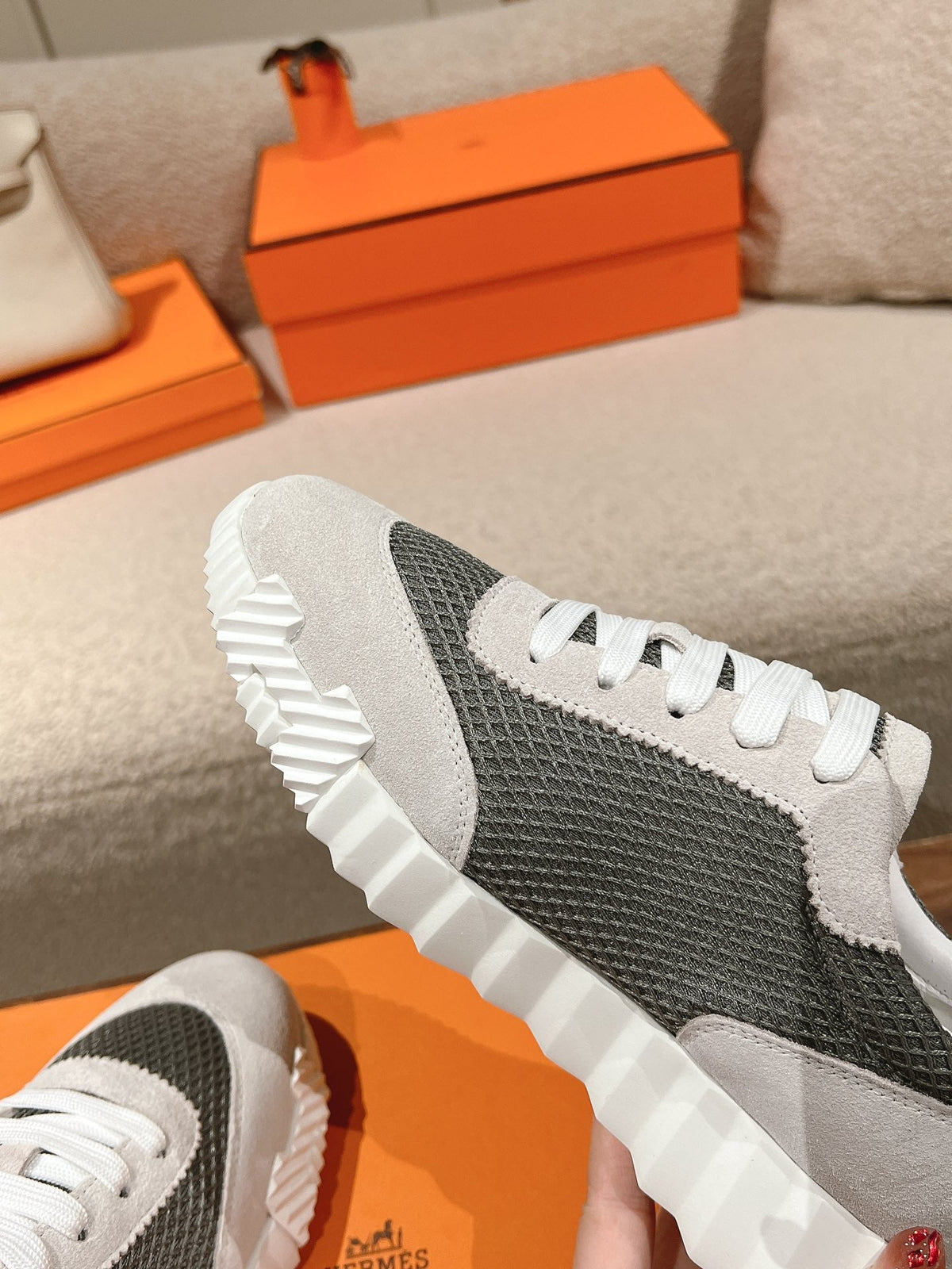 MAINLAND SNEAKER IN PALE GRAY SUEDE AND SMOKE GRAY BREATHABLE MESH FABRIC