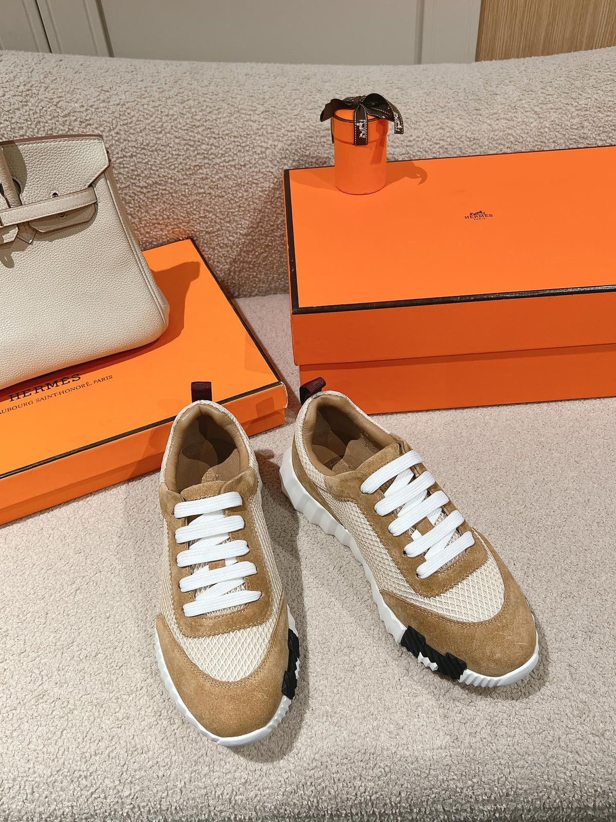 MAINLAND SNEAKER IN PEANUT BROWN SUEDE AND WHITE BREATHABLE MESH FABRIC