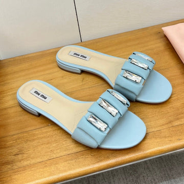 FLAT SLIDE IN LIGHT BLUE CALFSKIN