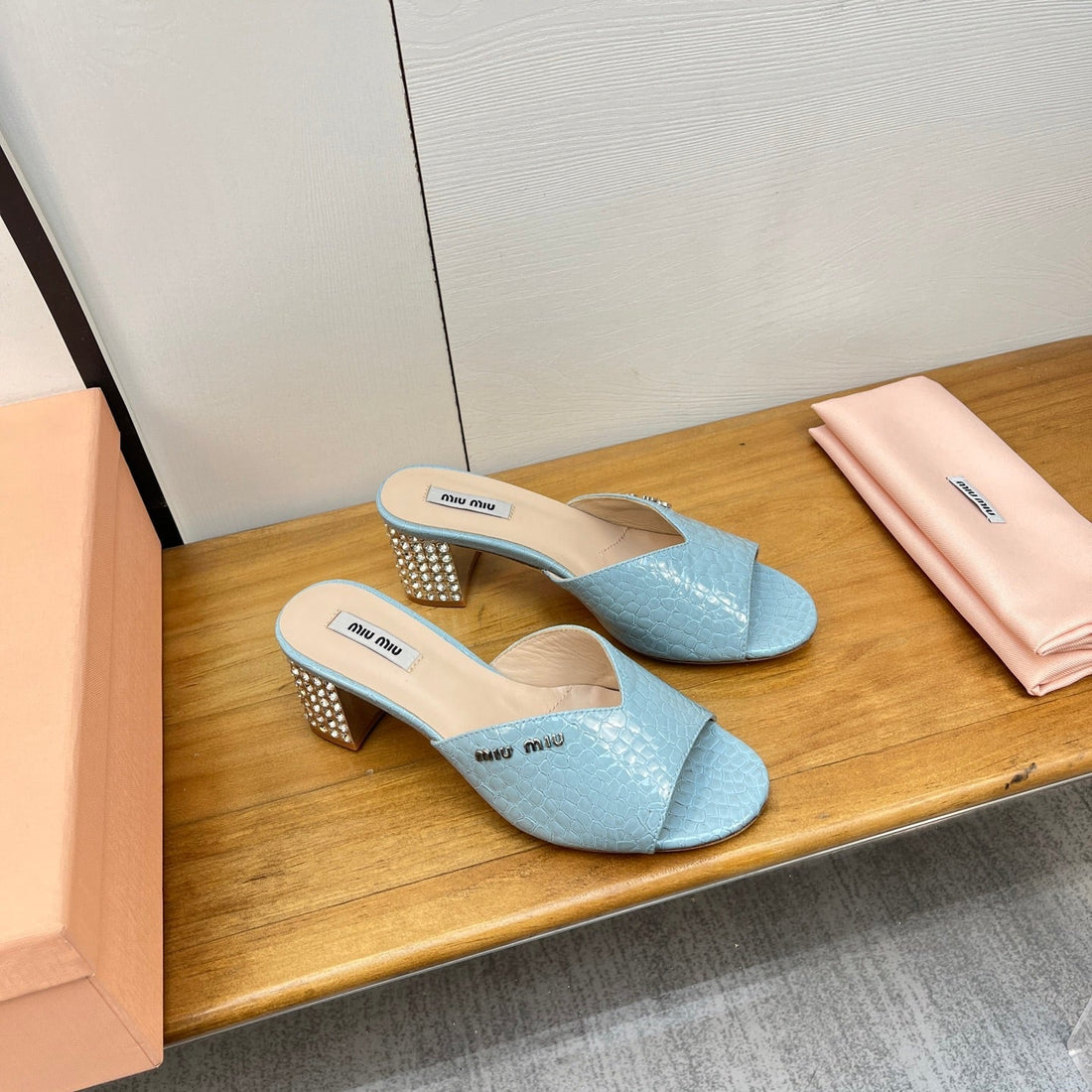 JEWELLED HEEL 55 MULE SANDALS IN LIGHT BLUE CALFSKIN