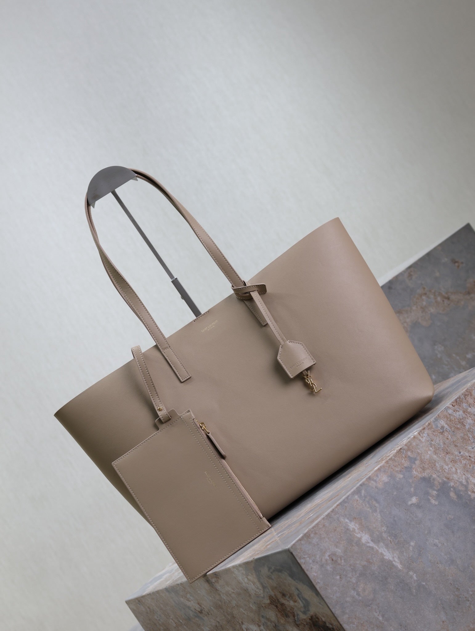 SHOPPING TOTE BAG 38 IN LIGHT BROWN CALFSKIN