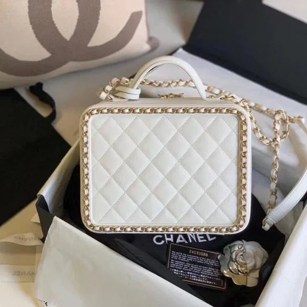 Chanel Filigree Vanity Case Quilted Caviar Gold – White